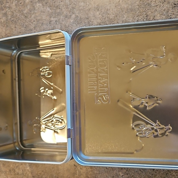 Stranger Things Lunch Box - Picture 4 of 4